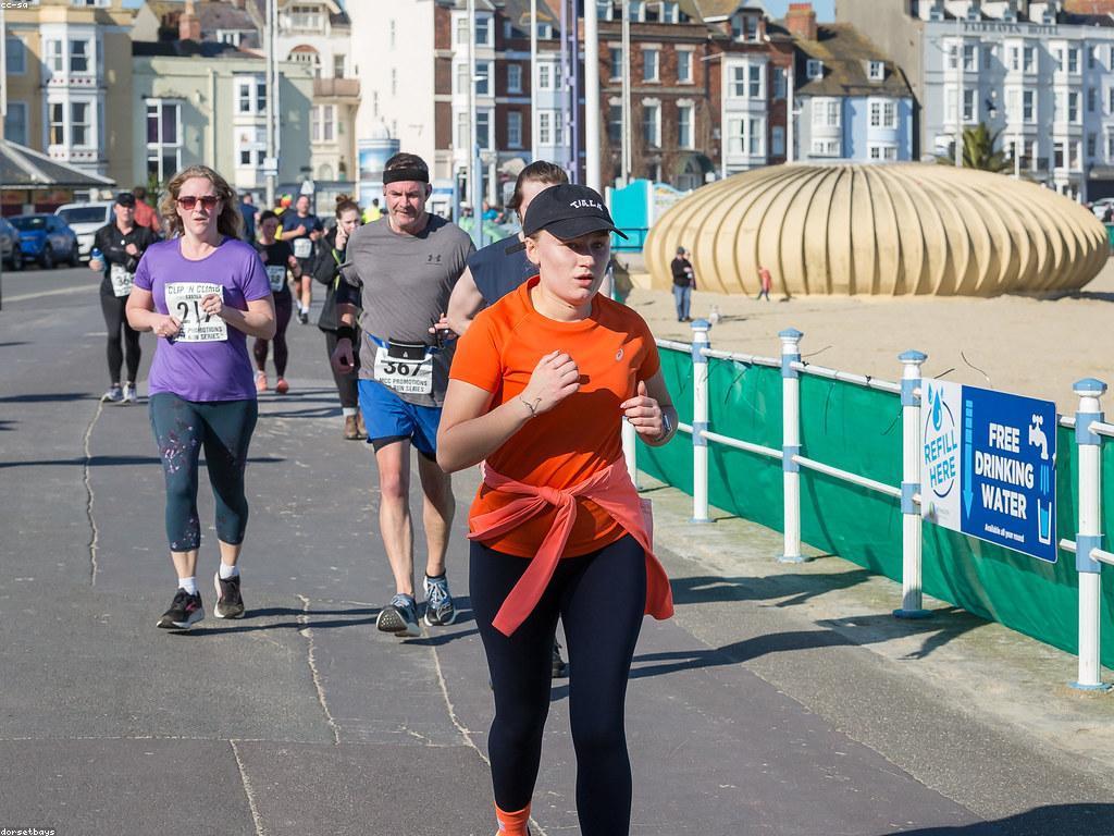 កីឡាស្លប់: ការលេង និងអត្ថប្រយោជន៍លើសុខភាព